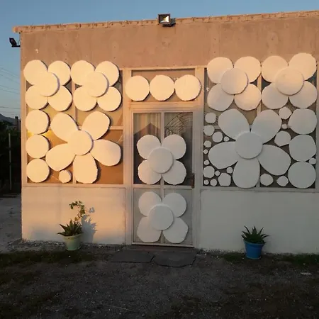 בית כפרי Anza *